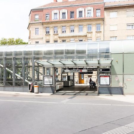 Vienna Central Station Accommodation Exterior photo